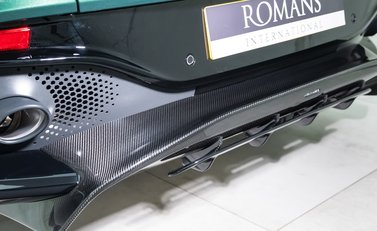 Aston Martin DBX 707 37