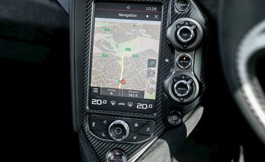 McLaren 720S Performance 16