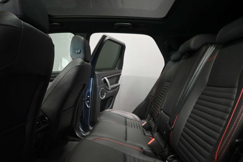 Land Rover Discovery Sport 1.5 Discovery Sport R-Dynamic HSE P300e Auto 4WD 5dr 32