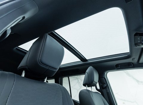 Toyota Land Cruiser Invincible 16