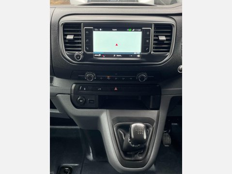 Peugeot Expert 2.0 BlueHDi 1400 Professional Standard Panel Van 6dr Diesel Manual MWB Euro 31