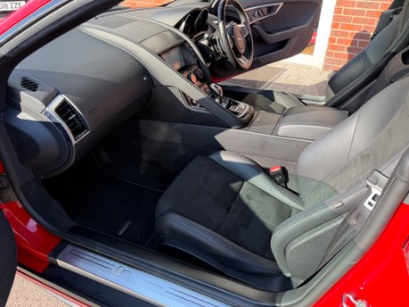 Jaguar F-Type I4 R-DYNAMIC 46