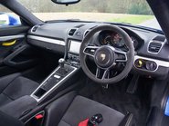 Porsche Cayman GT4 9