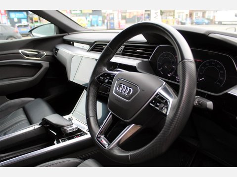 Audi E-Tron SPORTBACK QUATTRO S LINE 12