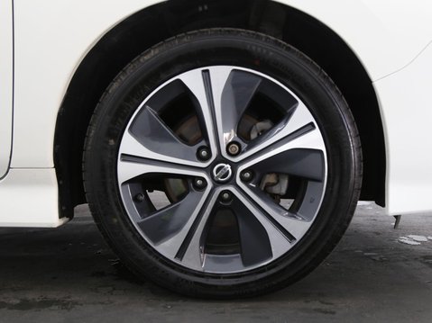 Nissan LEAF 40kWh Tekna Auto 5dr 26