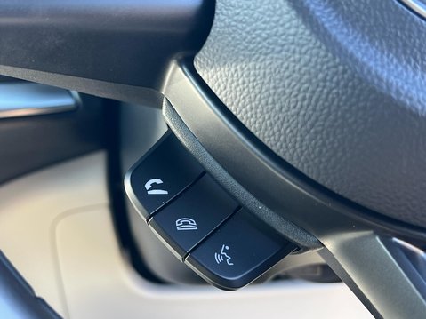Suzuki Swift 1.2 Hybrid ULTRA 33