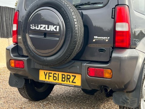 Suzuki Jimny SZ4 12