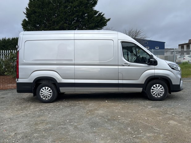 Maxus Deliver 9 Deliver 9 150kW High Roof Van 88.5kWh Auto 5