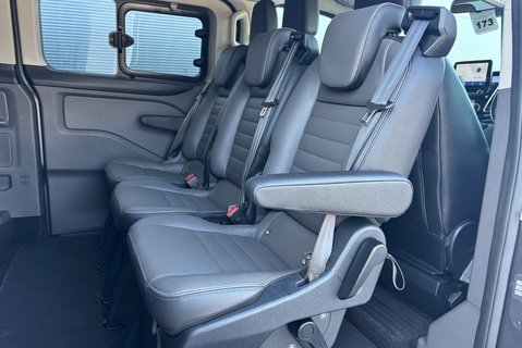 Ford Tourneo Custom 320 130 ps Titanium L2 9 Seater - Automatic 21