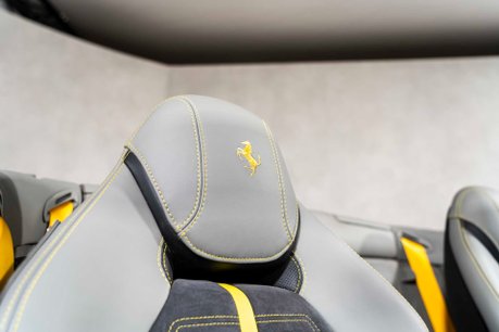 Ferrari California T. MAGNERIDE SUSPENSION. BESPOKE INTERIOR. TWO-TONE BODYWORK. CARPLAY. 27