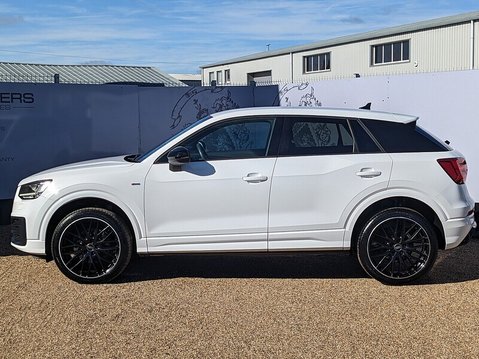 Audi Q2 TDI BLACK EDITION 4