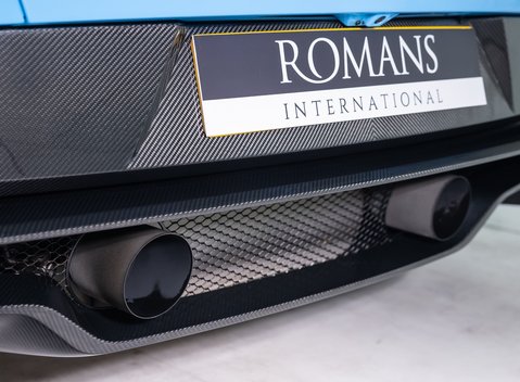 Aston Martin Vantage GT8 37