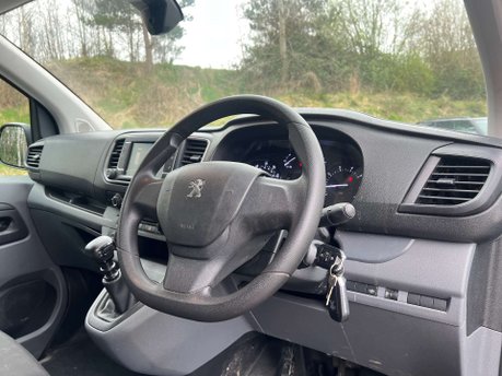 Peugeot Expert 2.0 Expert Professional Premium L1 Blue HDi 13