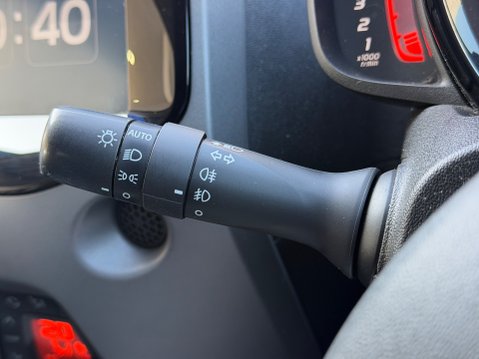 Toyota Aygo VVT-I X-TREND 13