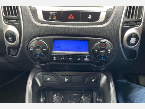 Hyundai ix35 1.7 CRDi Premium SUV 5dr Diesel Manual Euro 5 (s/s) (115 ps) 38