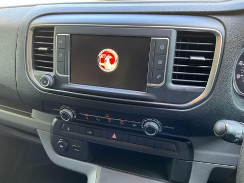 Vauxhall Vivaro 2.0 Turbo D 3100 Dynamic L2 H1 Euro 6 (s/s) 6dr 31