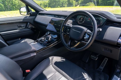 Land Rover Range Rover Sport D300 Dynamic SE 10