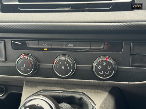 Volkswagen Transporter Highline|Camper|4 Berth|4 Belt|Pop Top|Kitchen|Euro 6 32