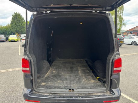 Volkswagen Transporter 2.0 Transporter T32 Sportline TDI 180 SWB 19