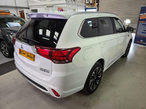 Mitsubishi Outlander 2.0h 12kWh 5hs CVT 4WD Euro 6 (s/s) 5dr 11