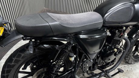 Mutt FSR 2021 ONLY 7K MODERN RETRO 125CC LEARNER BIKE LONG MOT 23