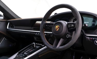 Porsche 911 (992) Turbo S 9