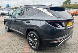 Hyundai TUCSON T-GDI PREMIUM 8