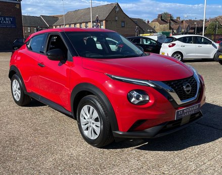Nissan Juke 1.0 Juke Visia DiG-T 5dr 4