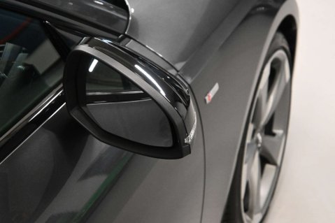 Audi A4 2.0 A4 Black Edition 40 TDI Quattro Semi-Auto 4WD 5dr 17