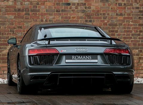 Audi R8 V10 Plus 3