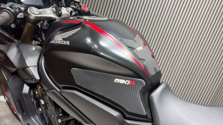 Honda CBR 2020 ONLY 790 MILES LONG MOT SERVICED SPORTS BIKE 650CC 33