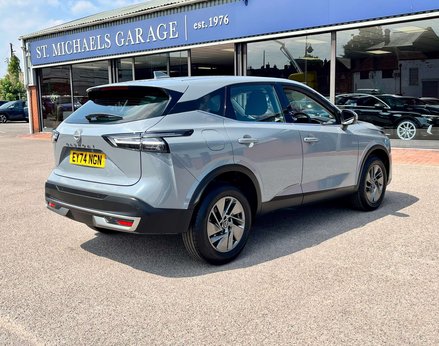 Nissan Qashqai 1.3 Qashqai Acenta Premium DiG-T MHEV 5dr 8