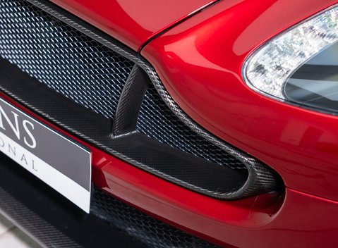 Aston Martin Vantage GT8 31