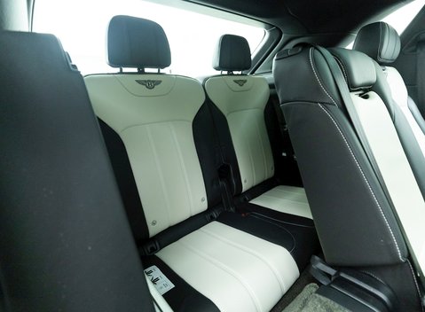 Bentley Bentayga V8 14
