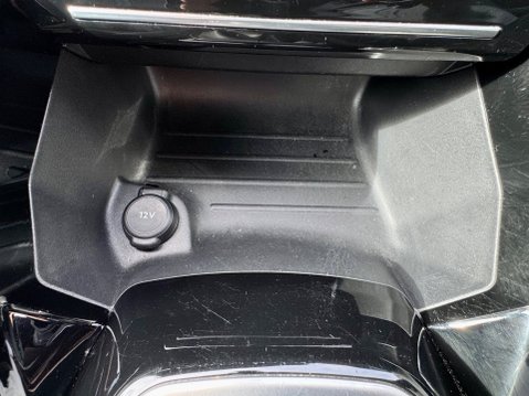 Peugeot 208 PURETECH ALLURE S/S 36