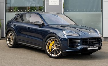 Porsche Cayenne TURBO E-HYBRID Coupe with GT Package 2