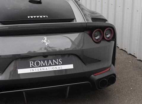 Ferrari 812 Superfast 30