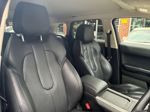 Land Rover Range Rover Evoque 2.2 Range Rover Evoque Pure Tech SD4 Auto 4WD 5dr 8