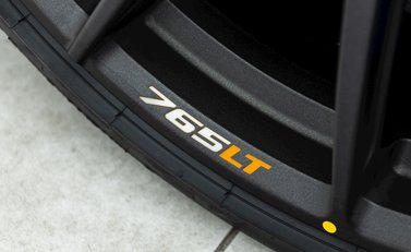 McLaren 765LT Spider 39
