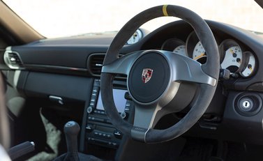 Porsche 911 GT3 RS (997.2) 11