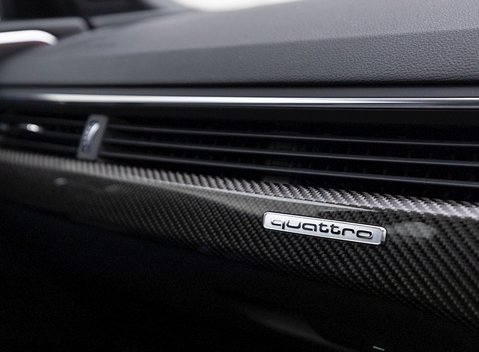 Audi RS4 Avant Carbon Edition 20