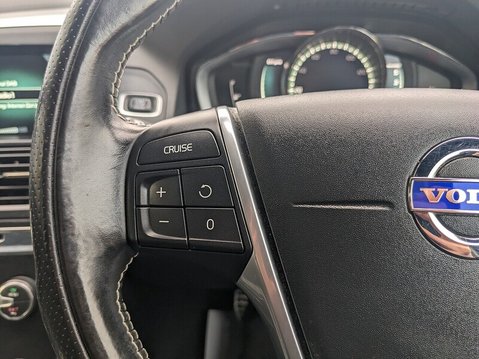 Volvo XC60 D4 R-DESIGN NAV 21