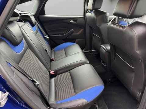 Ford Focus 2.0T EcoBoost ST-2 Euro 6 (s/s) 5dr 35