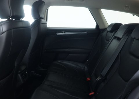 Ford Mondeo 2.0 Mondeo Titanium Edition HEV Auto 5dr 50