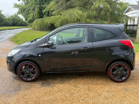 Ford Ka 1.2 Zetec Black Edition Hatchback 3dr Petrol Manual Euro 6 (s/s) (69 ps) BL 29