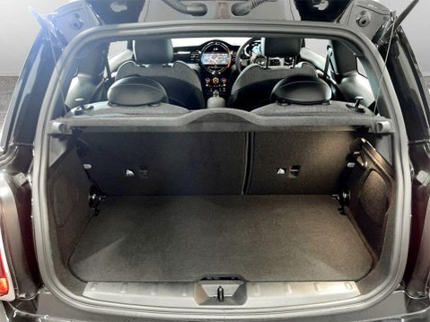Mini Hatch Cooper SE 32.6kWh Level 2 Hatchback 3dr Electric Auto (184 ps) 1 Owner - S 21