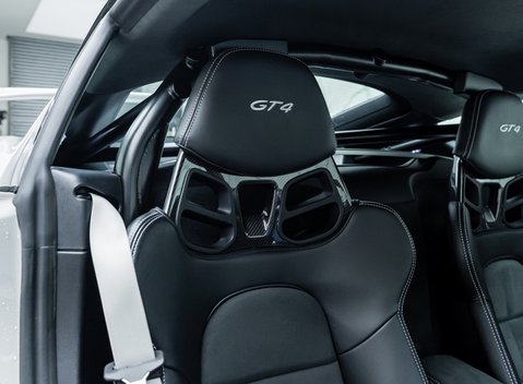 Porsche Cayman GT4 718 16