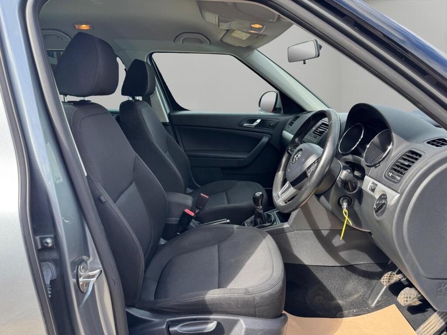 2016 Skoda Yeti — image 12