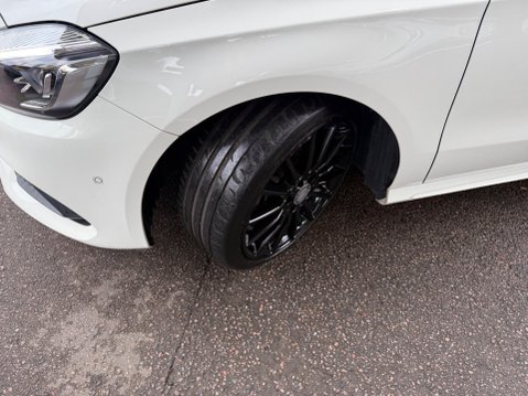 Mercedes-Benz A Class 2.1 A200d AMG Line (Premium) 7G-DCT Euro 6 (s/s) 5dr 37