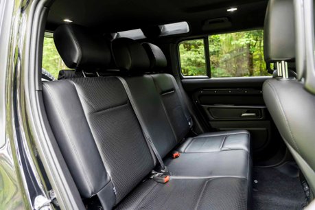 Land Rover Defender 110 HARD TOP SE. VAT Q. REAR SEAT CONVERSION. 22S. HUD. 5